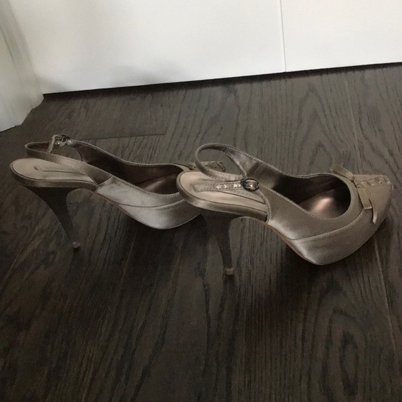 BCBGMAXAZRIA Heels - Picture 4 of 6